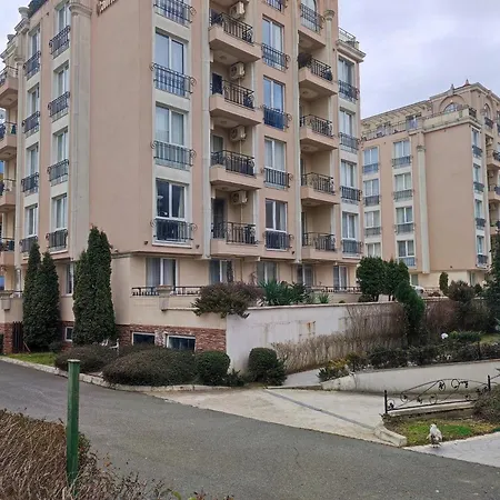 Apartament двустаен апартамент в - Rainboow