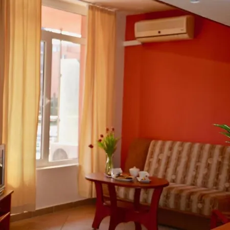 Apartament двустаен апартамент в - Rainboow *